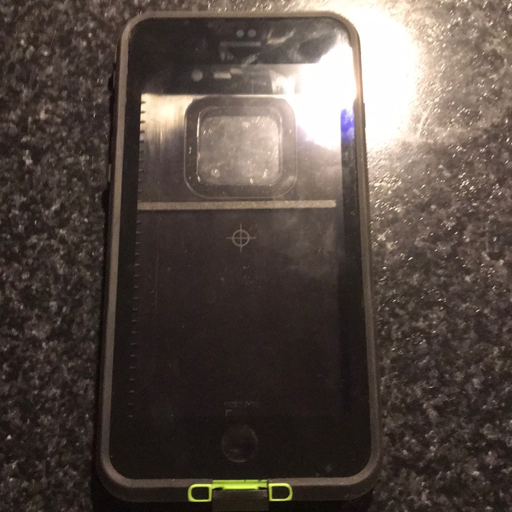 iPhone 7 Plus Lifeproof case